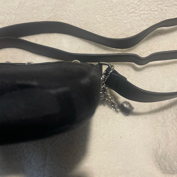 Harley-Davidson Crossbody with Bag Charm - Picture 5 of 13